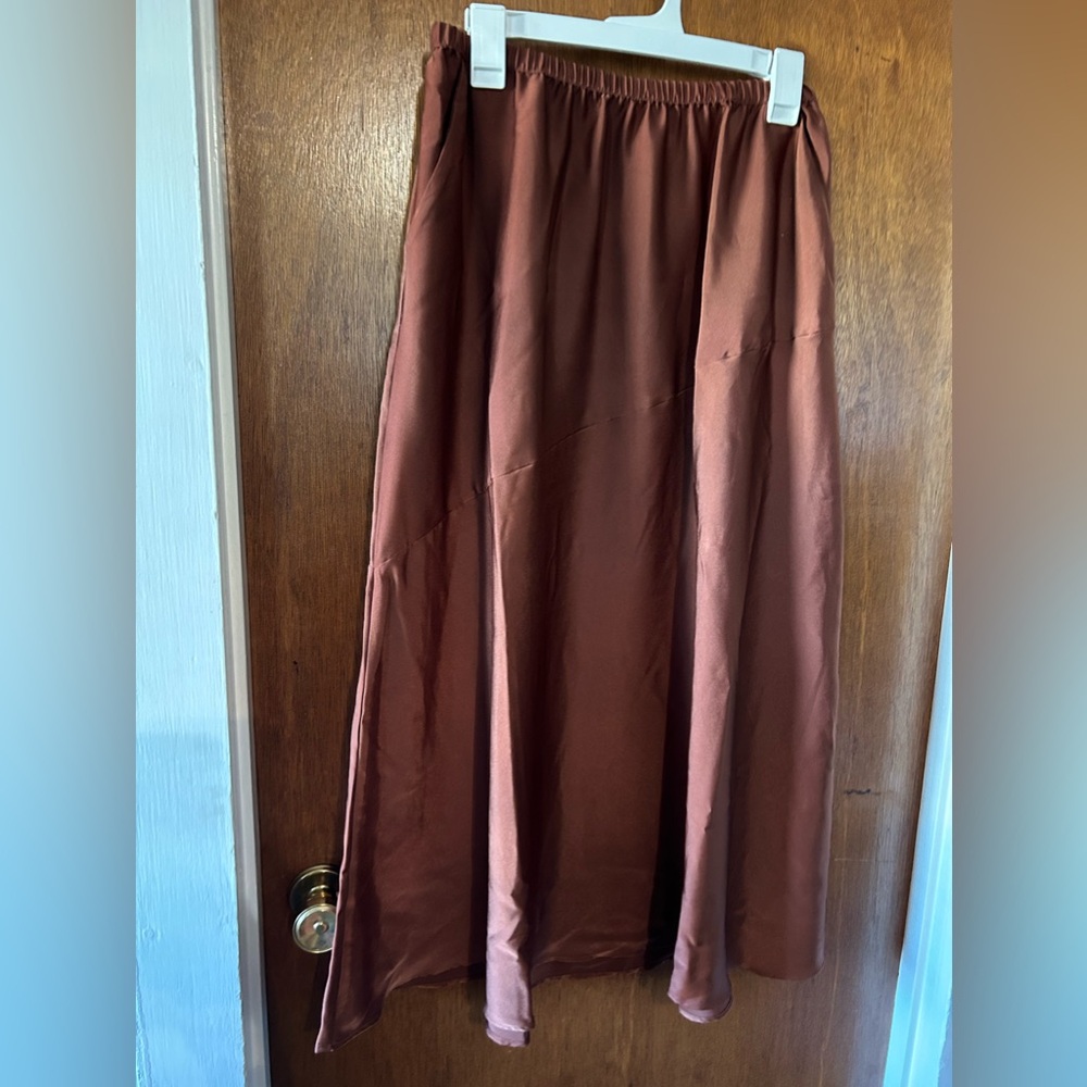 🌿2 for $20🌿 copper satin skirt, M